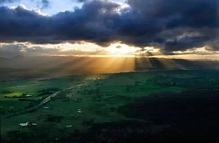 Crepuscular rays  (April 2007)